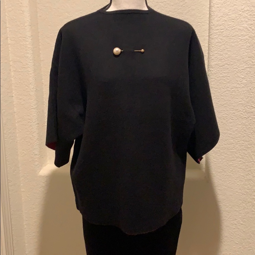 2 piece sweater/knee length skirt set.  👗👗🆕❤️